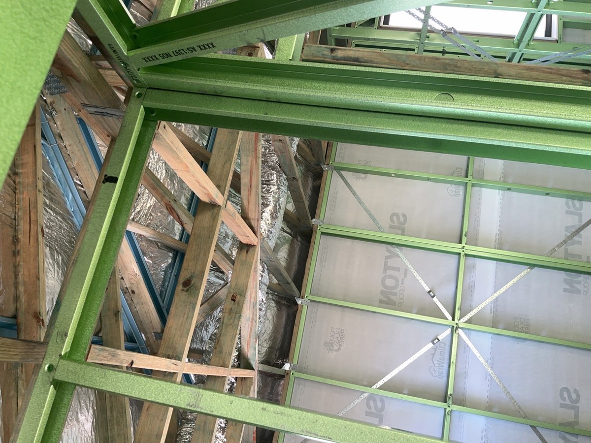 Ceiling insulation not installed, recorded at a lock-up inspection in Austral